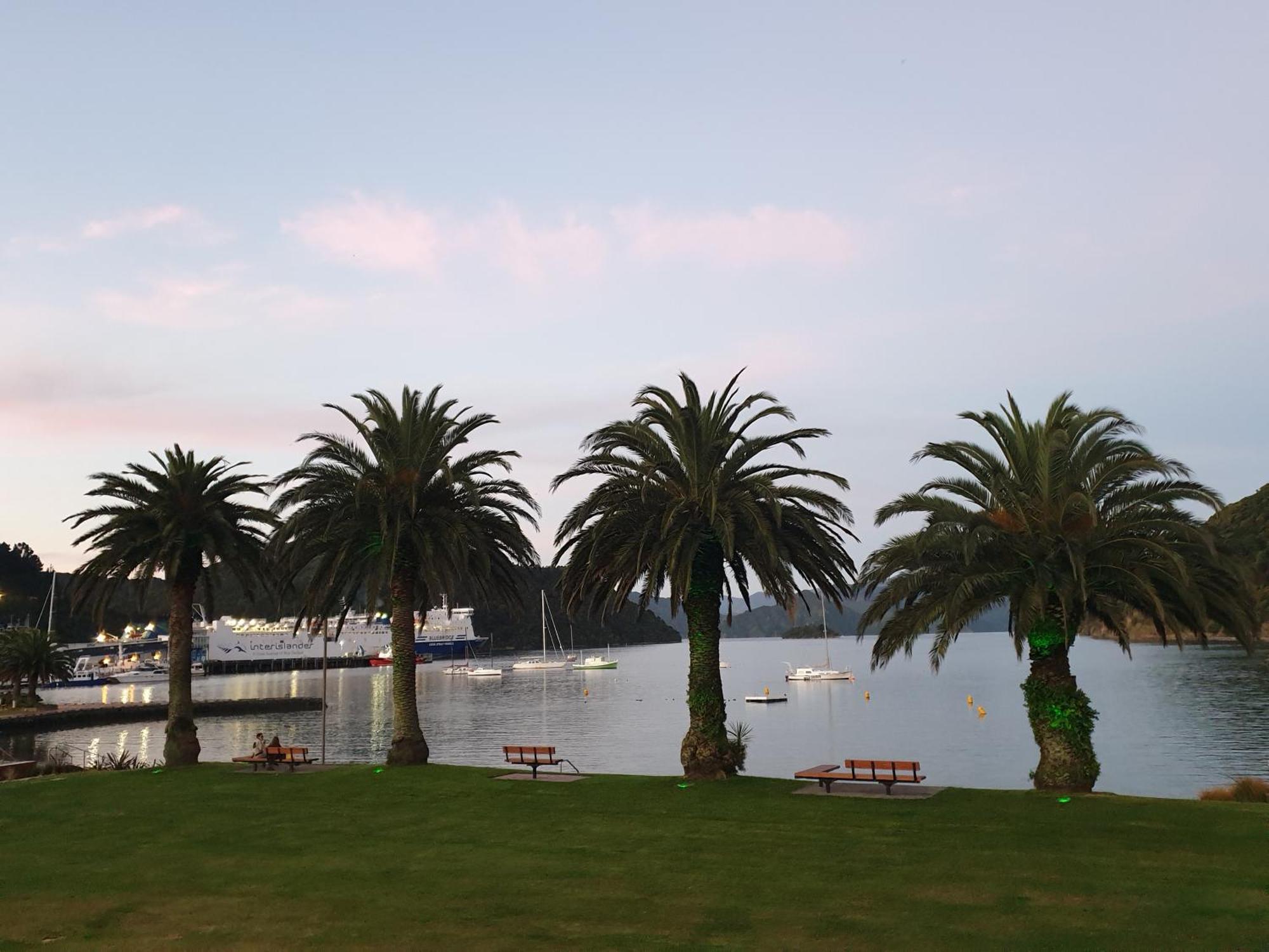 Enchanted Escape Picton Exterior foto